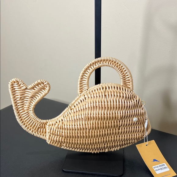 Tommy Bahama | 🐳 Wicker Woven Whale Bag w/ Crossbody Strap - Picture 5 of 10